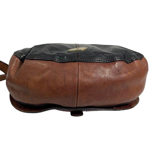 Vintage FOSSIL Crossbody Flap Saddle Bag Black/Brown Leather w/ Key Charm NICE - Picture 5 of 14